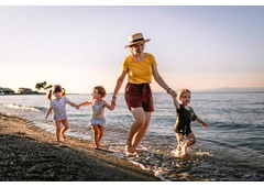 Professional Childcare Services Available – Hire a Qualified Nanny in Dubai