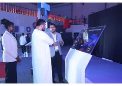 Best Interactive OLED Displays for Engaging Exhibitions