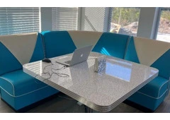 Get chic diner booths from Bars and Booths.com, Inc, the reputed Retro furniture manufacturers