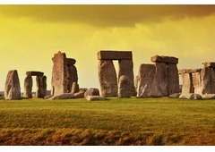 Tours to Stonehenge with Ancient Beauty and Oxford Charm
