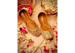 Buy Bridal Juttis for Women | Elegant Wedding Designs | Shop Now